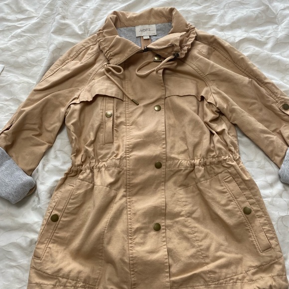 NWOT LOFT Lightweight Khaki Jacket - Picture 3 of 3